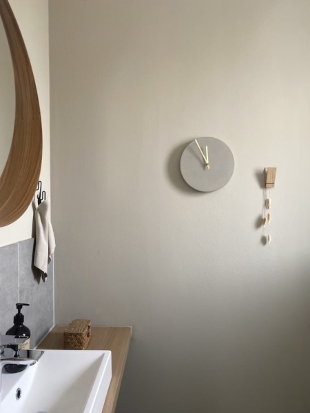 Wohngoldstueck_Wanduhr House Doctor Beton Watch