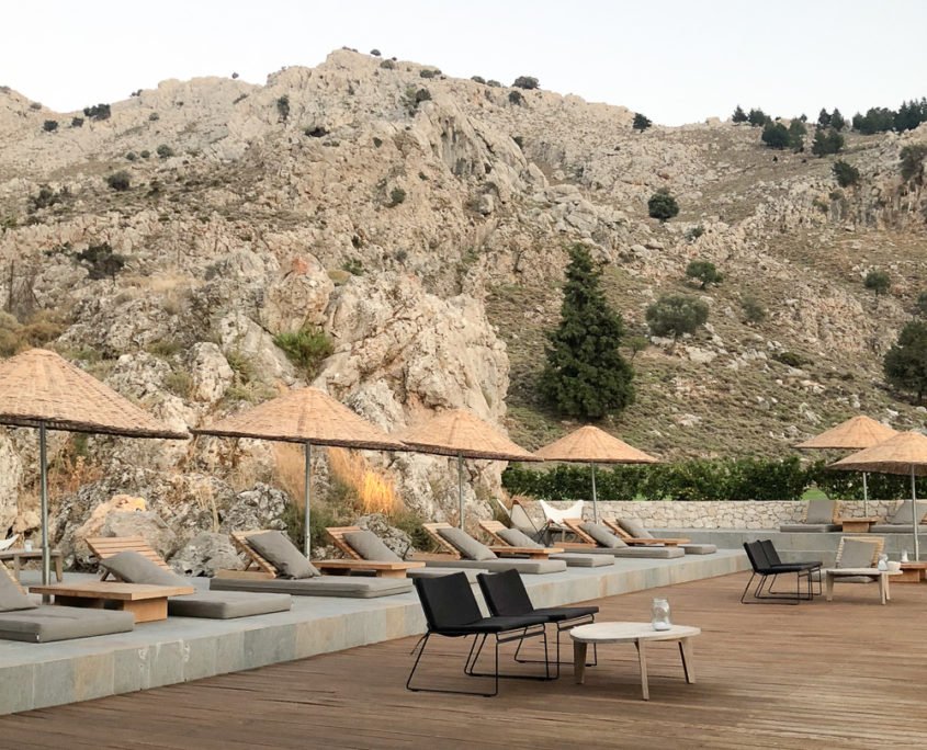 Wohngoldstueck_Und siehe da, in einem ganz winzigen Moment hatte ich das riesen Glück und es waren 7 zusammenhängende Nächte frei. Dann war der Urlaub eben etwas kürzer vor Ort, aber finanziell war es eh schon sehr am Limit.. Räusper! Denn es war ja nun leider auch Hauptsaison.