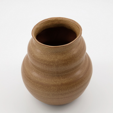 Wohngoldstueck_Vase House Doctor Juno Camel