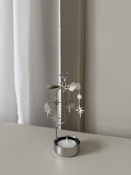 Wohngoldstueck_Pluto Design_Engelspiel_Northern Star_Silber_klein4
