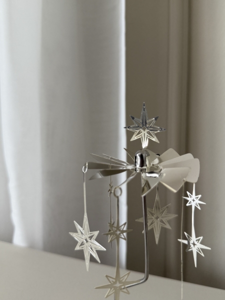 Wohngoldstueck_Pluto Design_Engelspiel_Northern Star_Silber_klein6