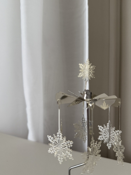 Wohngoldstueck_Pluto Design_Engelspiel_Snow Star_Silber_klein16